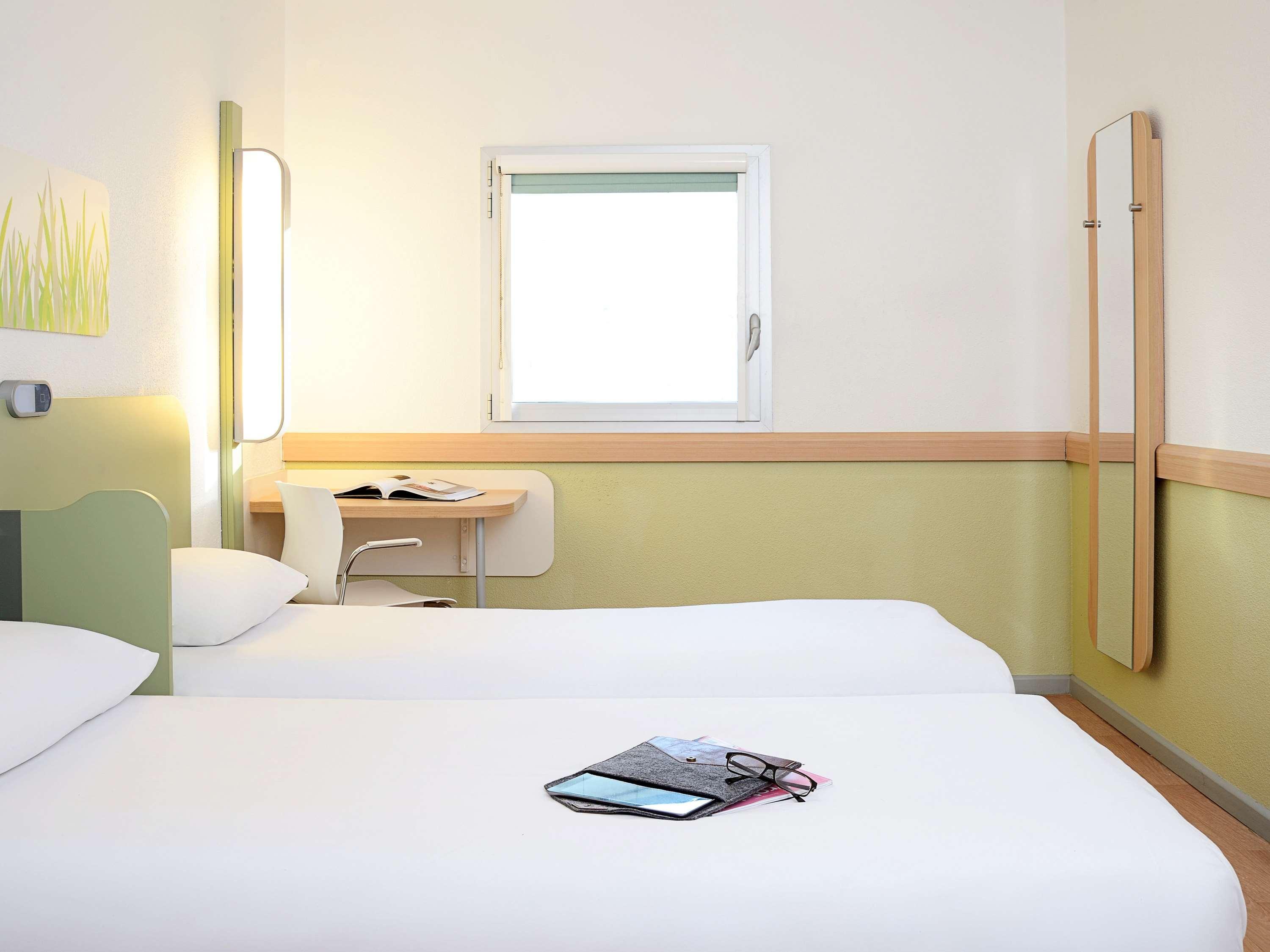 Ibis Budget Портсмът Екстериор снимка