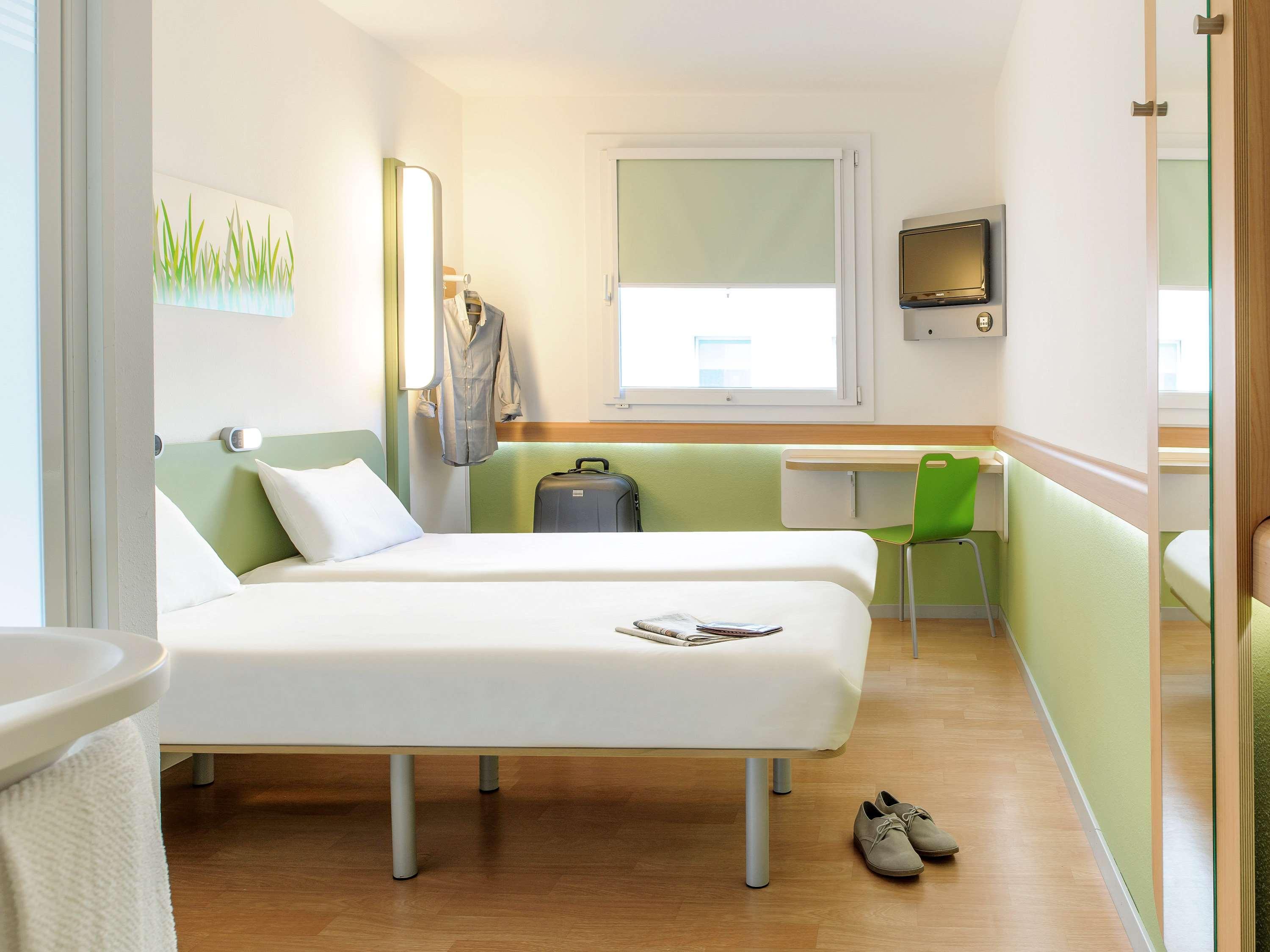 Ibis Budget Портсмът Екстериор снимка